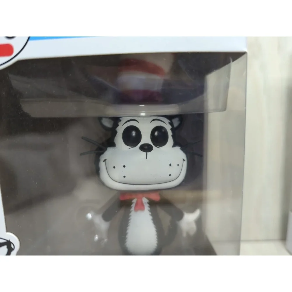 Funko Pop! Books Barnes & Noble Dr Seuss Cat in the hat 04 Sam's Friend 06 lot 2